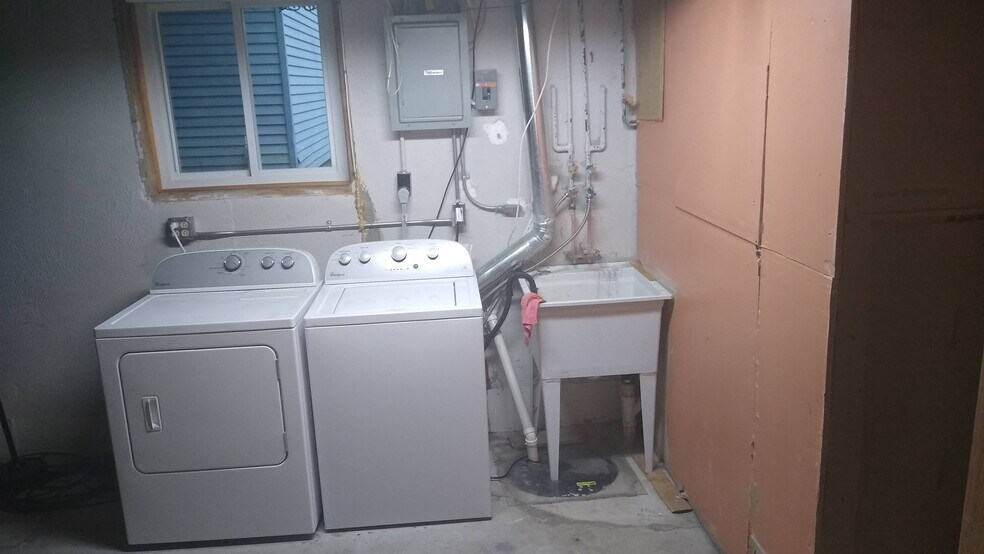 Building Photo - 518 Bergen Ave