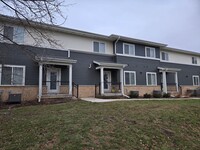 Building Photo - Contemporary 3 bedroom townhome