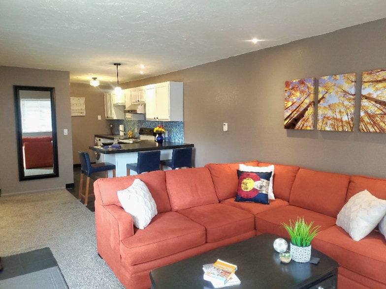 Building Photo - 857 S Van Gordon Ct