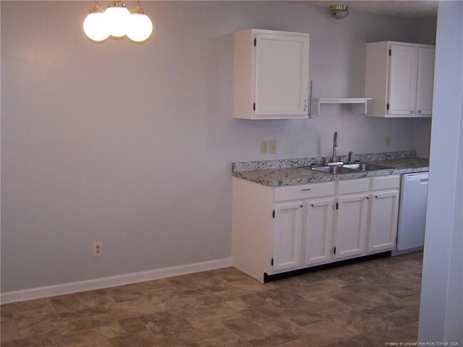 Building Photo - 6836 Winthrop Dr