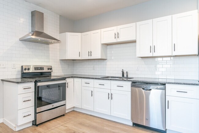 Kitchen - 1628 S 4th St