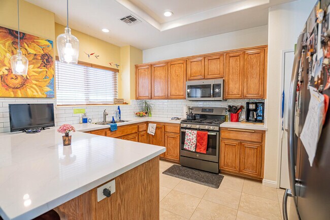 Building Photo - 79120 Canterra Dr