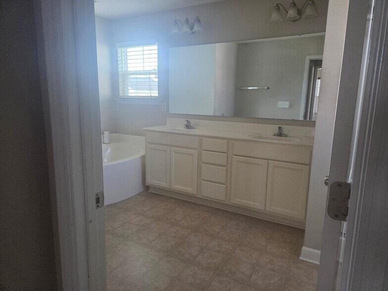 Primary Bathroom - n/a - 107 Marsh Creek Dr