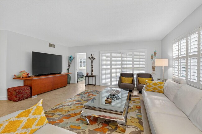 Building Photo - 1700 S Ocean Blvd