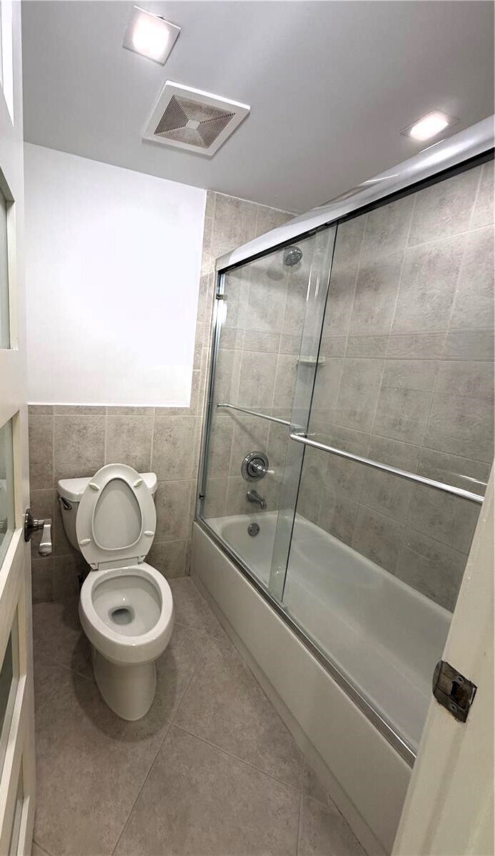 Building Photo - 6350 SW 139th Ct