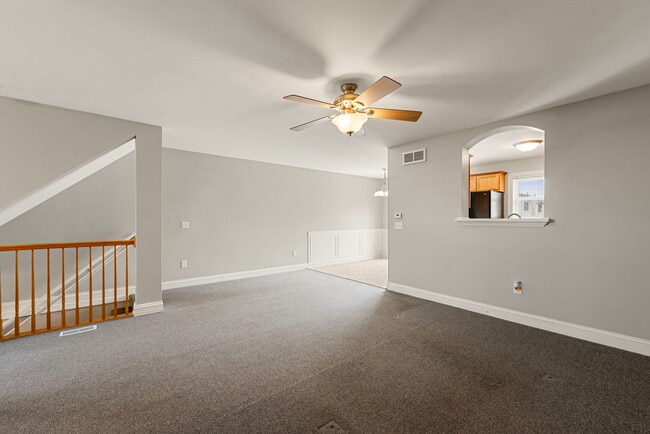 Building Photo - 412 N Grainger Ln