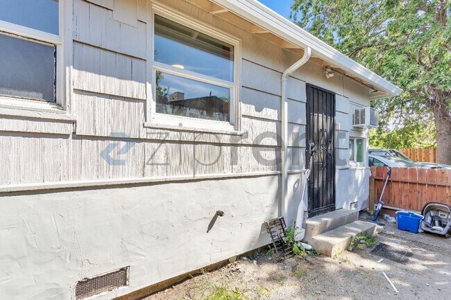 Building Photo - 2012 Cavallo Rd