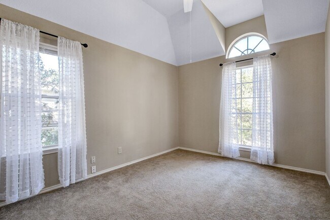 Building Photo - ***APPLICATION CURRENTLY UNDER REVIEW***Gated Lost Oaks Home with Private Pool & First-Floor Prim...