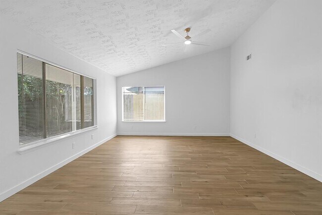 Building Photo - 23939 Griffin House Ln