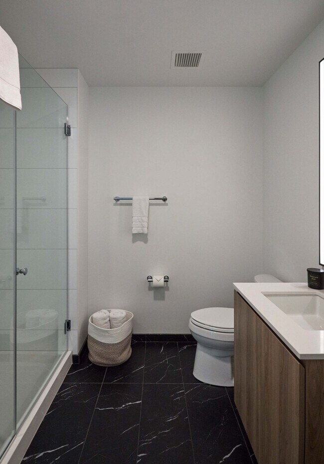 Building Photo - 1006 S Michigan Ave