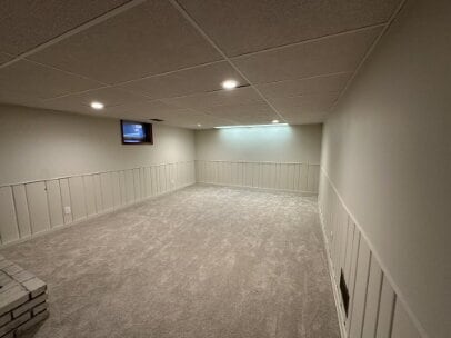 Building Photo - "Charming 4-Bed Retreat in Edina: Spacious 2142 Sq Ft with Hardwood Elegance & Cozy Fireplaces!"