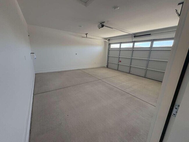 Building Photo - 4738 E Kenneth Ln