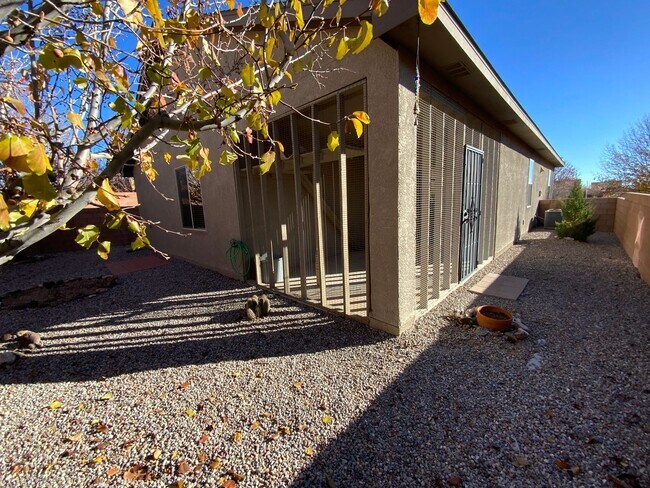 Building Photo - Beautiful 3 Bedroom Single Story Home Available Near Northern Blvd NW & Rainbow Blvd NE!