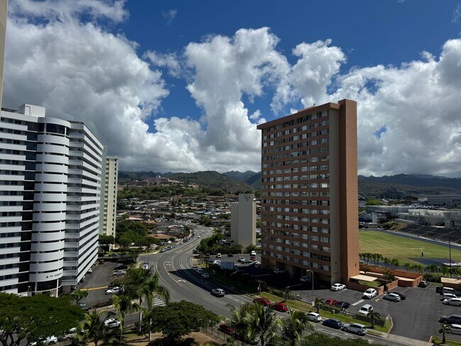 Building Photo - Country Club Village 6 - 2 Bedroom 1.5 Bat...