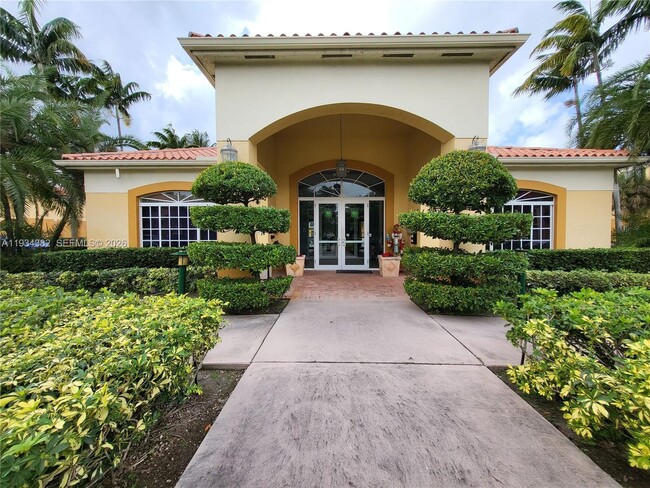 Building Photo - 7200 NW 114th Ave