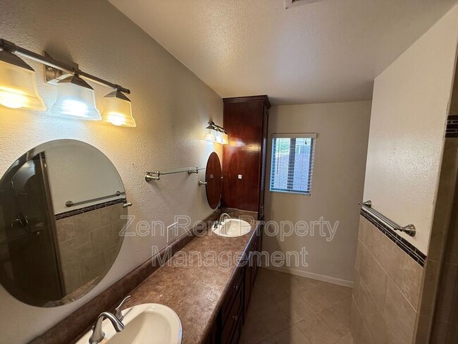 Building Photo - 15448 N 63rd St