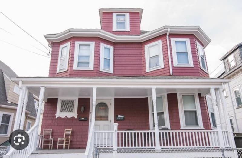 Building Photo - 19 Moore St