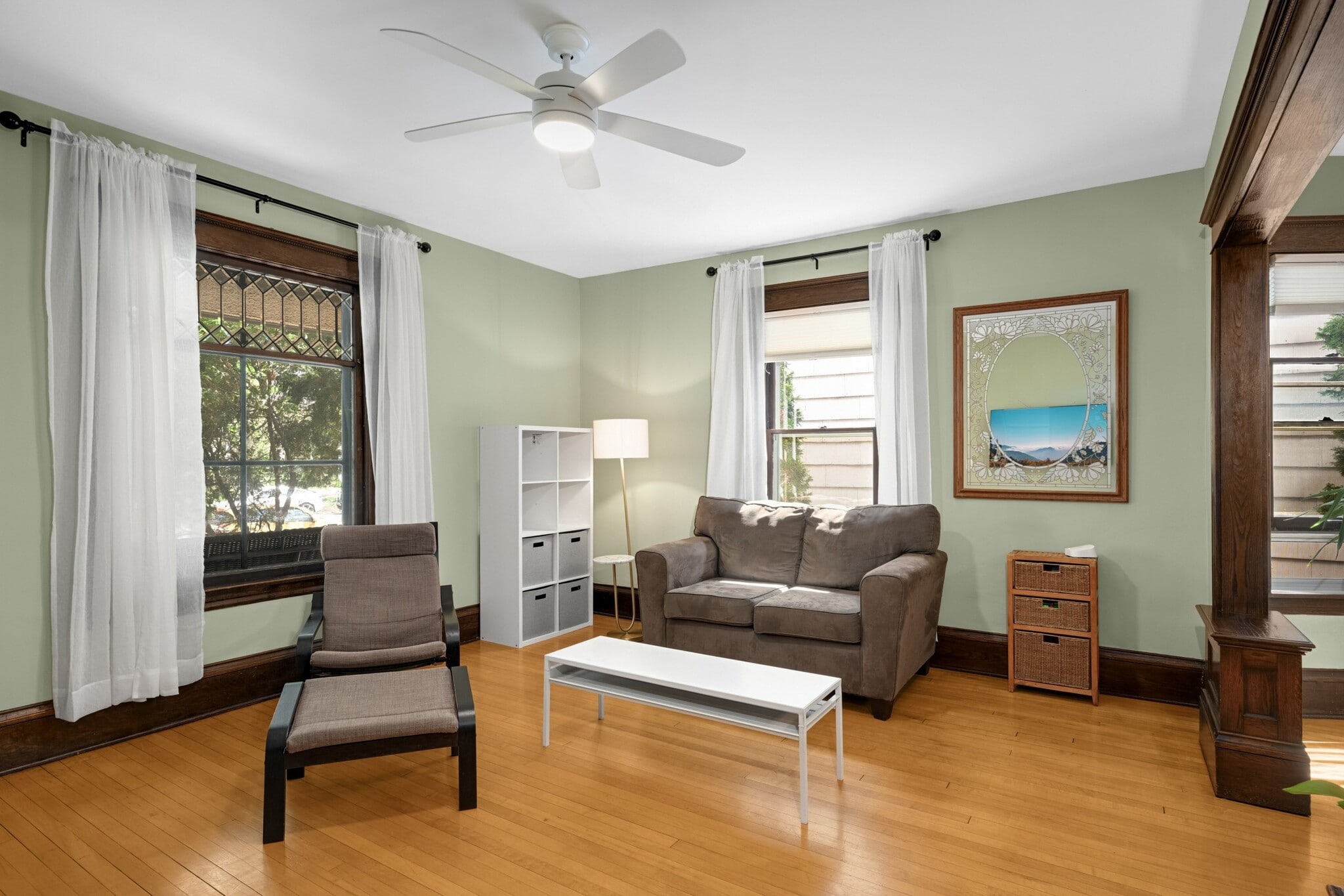 living room - 2220 26th Ave S
