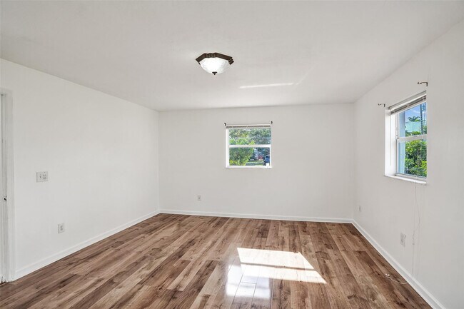 Building Photo - 249 NW 4th Diagonal