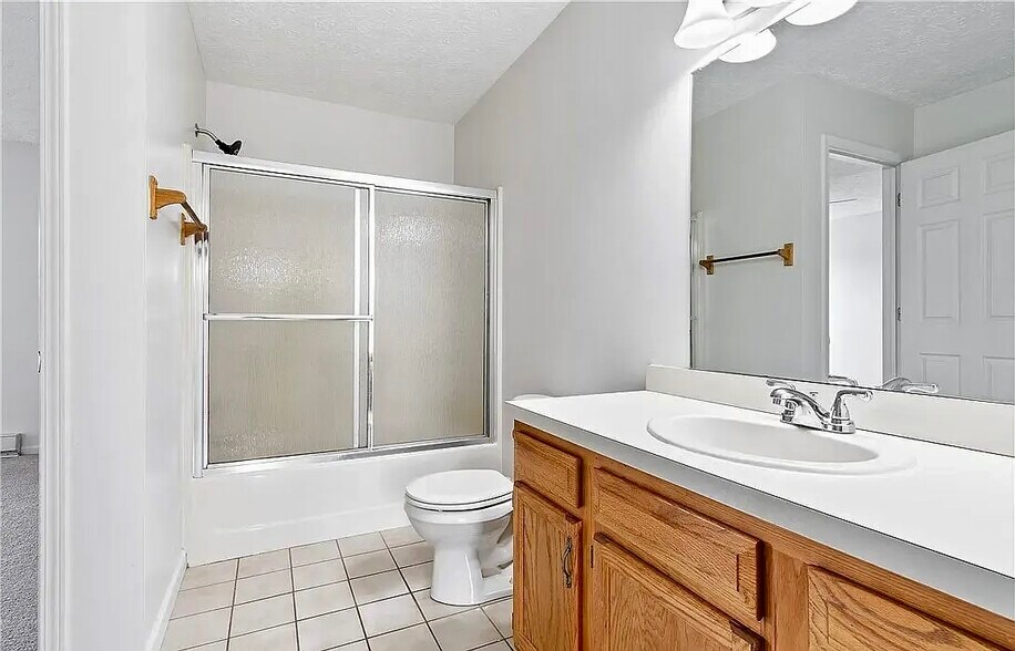 Building Photo - 2012 Rolling Meadows Ln