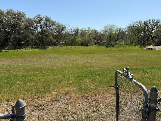 Building Photo - 6109 Parkwood Dr