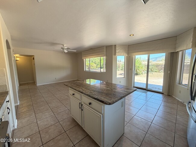 Building Photo - 11384 N Sawtooth Rd