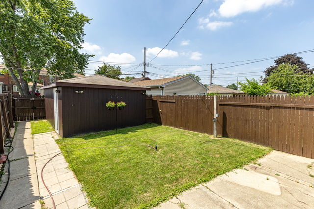Building Photo - 6442 S Lockwood Ave