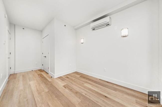 Building Photo - 91 Bruckner Blvd