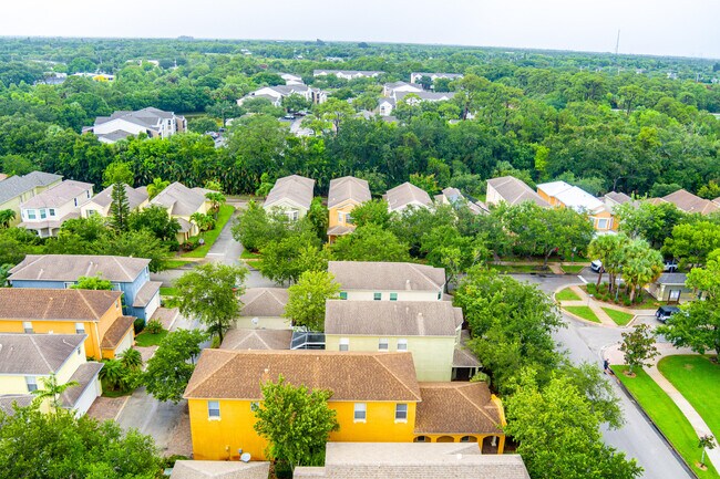 Building Photo - 2567 SE Ruskin Dr