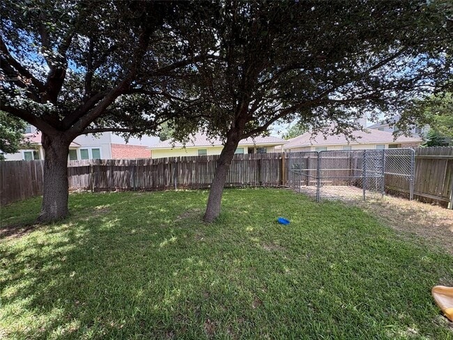 Building Photo - 2204 Bakers Way
