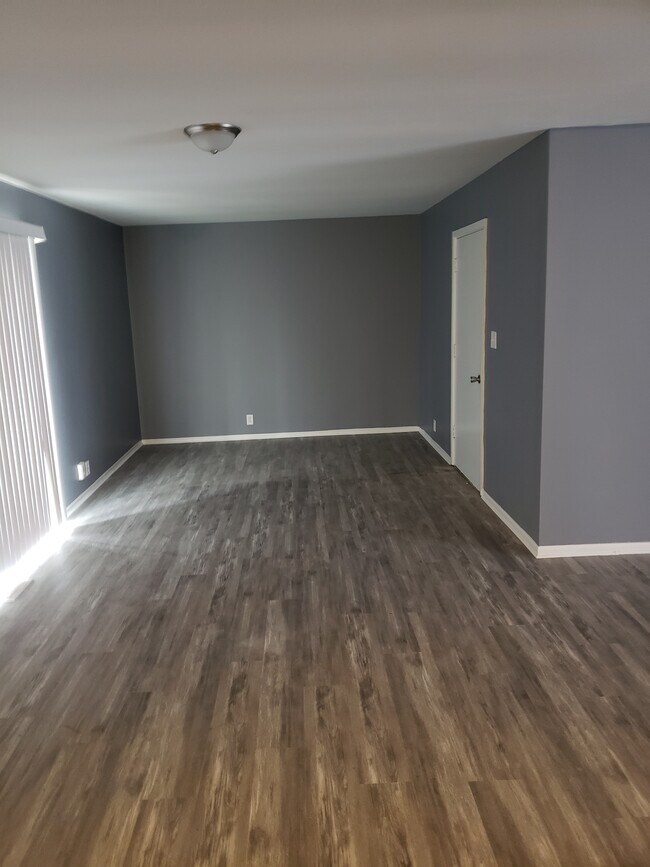Building Photo - 8109 Penway St