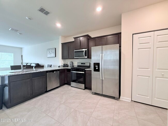 Building Photo - 48 Java Ln