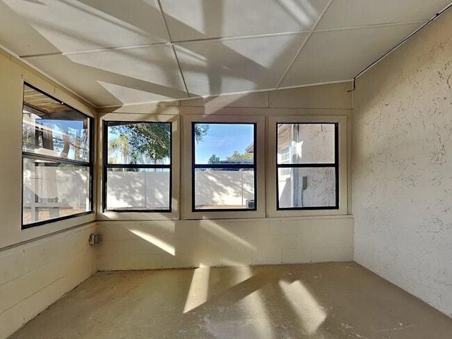 Building Photo - 109 Valley Cir