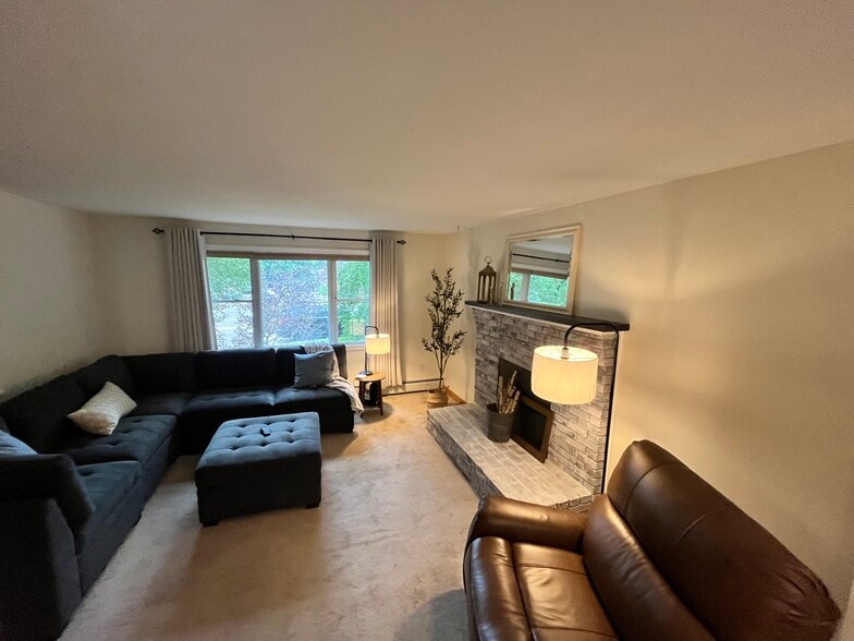 Building Photo - 48 Lincoln St