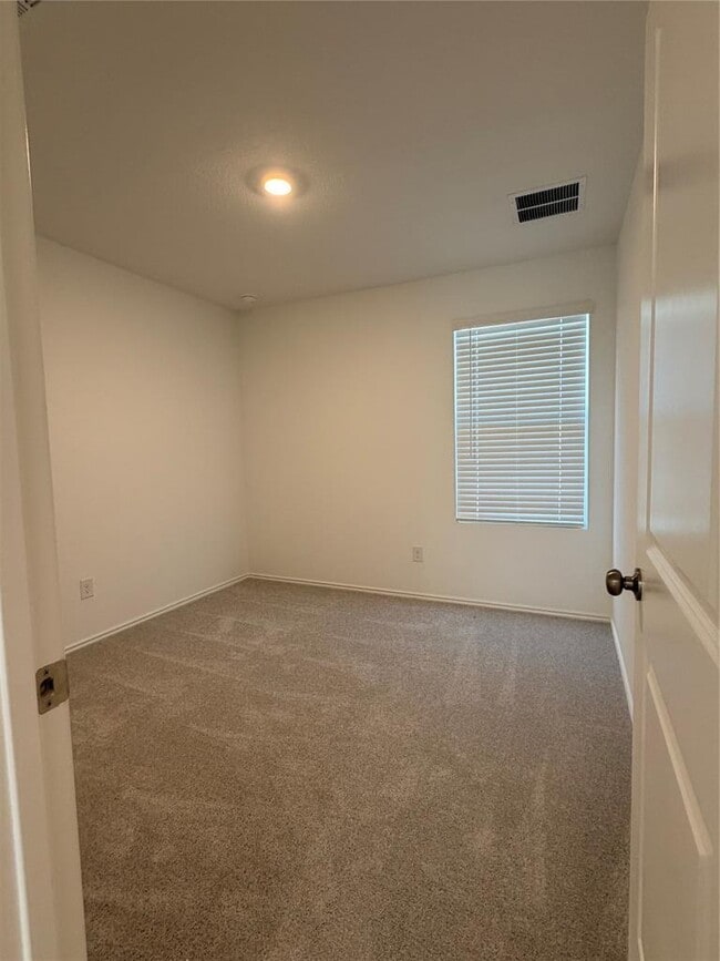Building Photo - 208 Skyfire Street