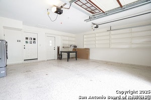 Building Photo - 302 W Silver Sands Dr