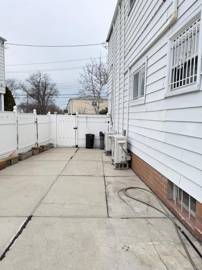 Building Photo - 137-02 64th Rd