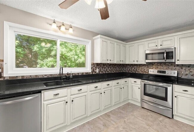 Building Photo - 2193 Oakrill Ct