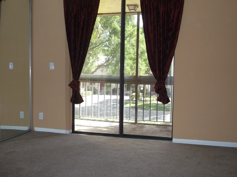 Building Photo - 743 SE 1st Way