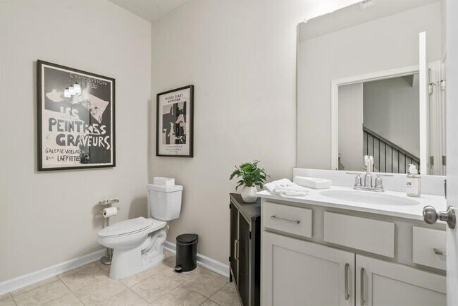 Building Photo - 333 Sammon Wy