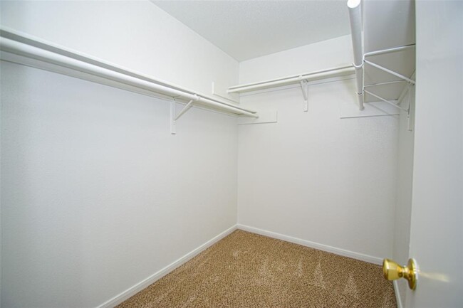 Building Photo - 2203 Friarwood Trail