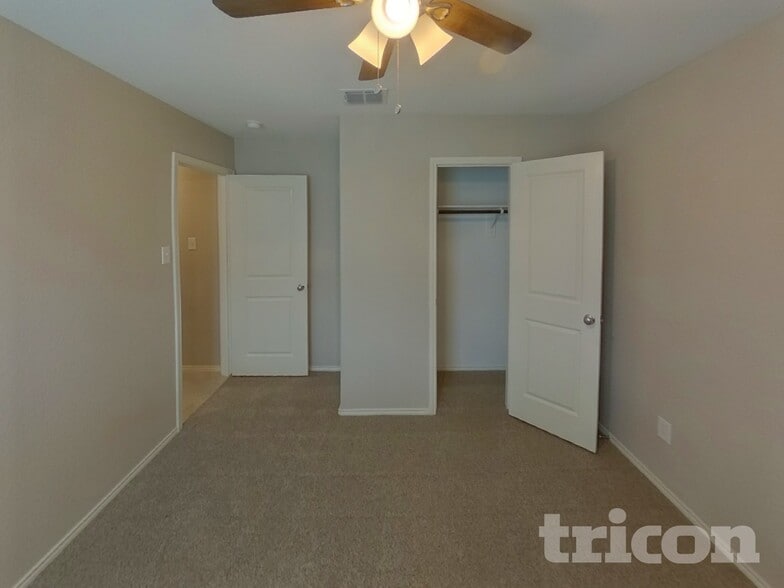 Building Photo - 8901 Red Fox Trl