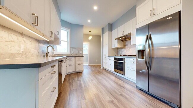 Building Photo - "Lake Street Victorian w/ Classic Charm & Modern Updates 3-Bed 2.5 Baths in one of SF's highly so...