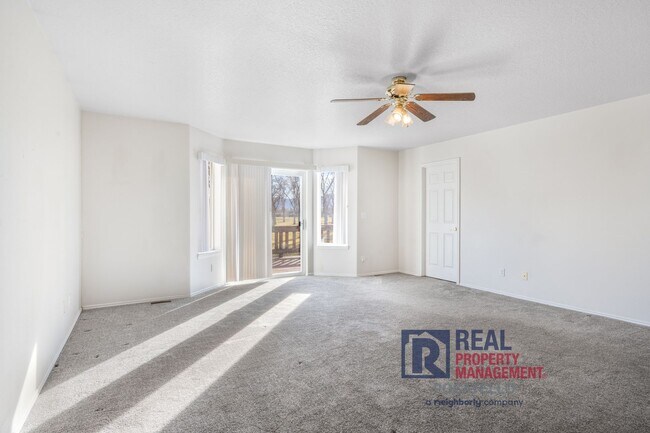 Building Photo - 4 bedroom 3 bathroom - 2 car garage -This is a must see home!