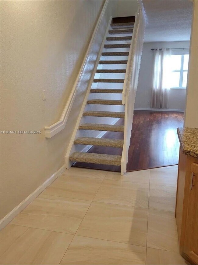 Building Photo - 721 SW 148th Ave