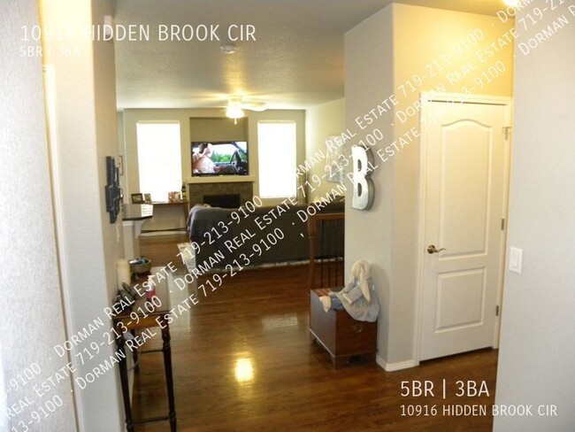 Building Photo - 10916 Hidden Brook Cir