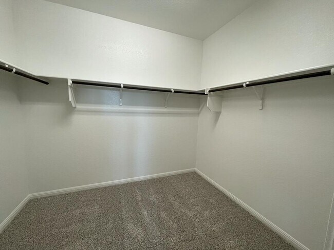 Building Photo - 1517 Whippletree Trl