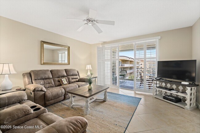 Building Photo - 601 Shorewood Dr