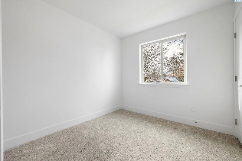 Building Photo - 1008 S Underwood St