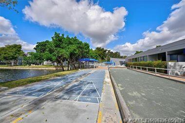 Building Photo - 9200 Lime Bay Blvd